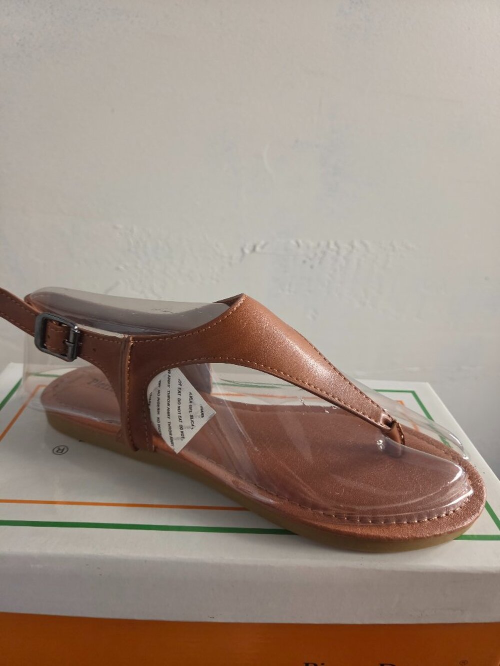 Pierre Dumas thong strappy flat sandals, Sz 5.5
